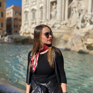 Meet your Posher, Maria emilia